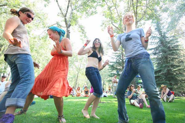 Dancing Folk - Photo: Dave Kenney